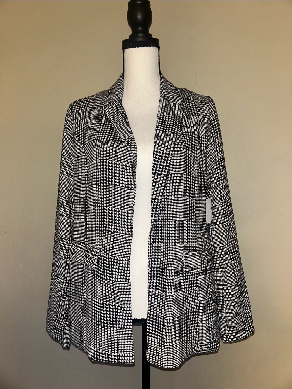Charlotte Russe Black and White Glen Plaid Open Blazer